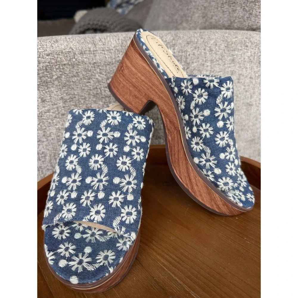 LifeStride Paradise Womens 6W Blue Daisy Floral Embroidered Platform Sandals‎